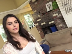 Gros seins, Sucer une bite, Brunette brune, Européenne, Italienne, Seins naturels, Pov, Chatte