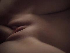 Blonde, Sucer une bite, Tir de sperme, Doigter, Lingerie, Seins naturels, Chatte, Rasée
