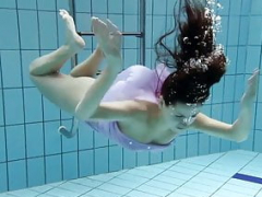 Braunhaarige, Kleid, Im freien, Pool, Russisch, Erotischer film, Jungendliche (18+), Jungfrau