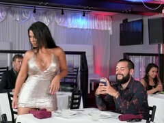 Enthousiasteling, Grote kont, Pijpbeurt, Sperma shot, Hakken, Latijnse vrouw