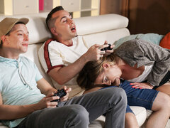 Сперма во рту, Семяизвержение, Собачьи, Каблуки, Лизание, Мамочка, Киски, Тату