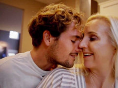 Красотки, Большой член, Большие сиськи, Блондинки, Домохозяйки, Милф, Порнозвезда, Киски