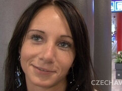 Arsch, Braunhaarige, Fingern, Lecken, Milf, Im freien, Pov, Entkleiden