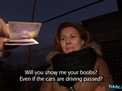 Amateur, Mamada, Despelote, Madres para coger, Dinero, Al aire libre, Público, Pelirrojo