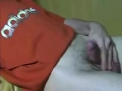 Hühnerbrust Scally shameless masturbate and jism in the hostel dormitory