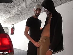 CITEBEUR.COM - a Sexy Gay Arab Man Worships a Giant Cock