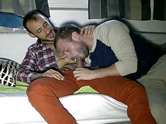 Dany fucked bareback and creampie by Eli