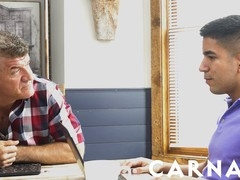 Deepthroat, bareback anal, rimming in different languages with Milo Miles and Dillon Stone