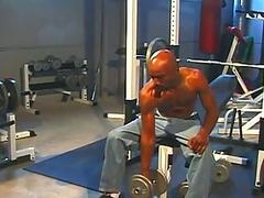 Black guy drills this white dude at the gym