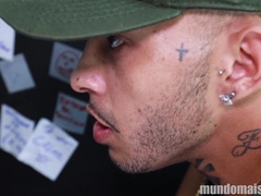 Work mates struggle and make up by pummeling!