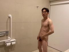 Handsome guy with perfect body enjoys uncensored gay action