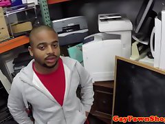 Baited ebony gets facialized at pawnshop