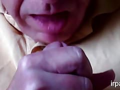 Close Up Cum Swallow 4.5