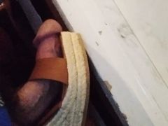 My huge veins cock fucking a sexy shoe. I wanted to cum so bad