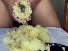 King James boinking cake part two