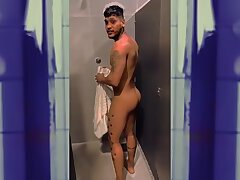 Sexy Latinos in the Shower - Agua (PMV)