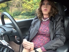 Alison wanking in Sainsburys car park at Locksbottom 2