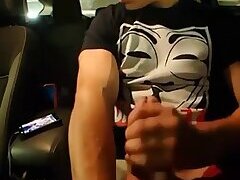 Str8 guy stroke in car while watching porn