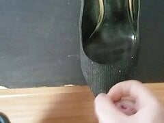 Cumshot on Neighbor's high heels VOL.3