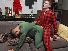 Gay christmas spirit - Damian Night , Jake Preston