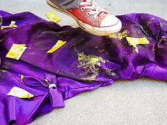 Smashing mustard packets on Samantha's prom dress