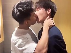 Chinese Twinks Threesome