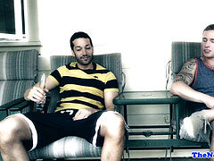 Real dude butt-banged by muscle jock