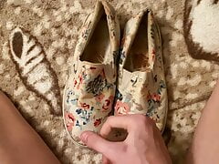 Cum on floral slip-ons shoes