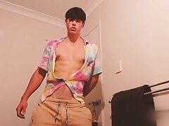 Muscled Twink Wanks His Hard Cock