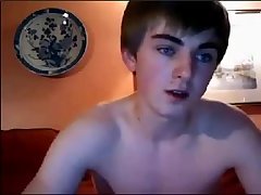 Give a twink a webcam and watch the cum fly