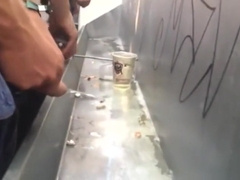 RAVE PISSERS