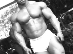 Daryl Gee - muscle worship