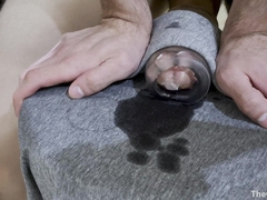 LOVE GLOVE PACKING: Pulverizing fucktoy and nutting rigid in the rubber.