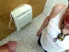 jerking Off And spunk Feeding In The Office toilet