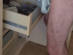 Wanking into stepmothers undies