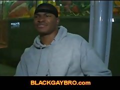 Black gay thug goes down to suck white dick in laudry shop