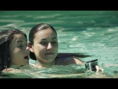 Beauté, Doigter, Français, Lesbienne, Nue, Piscine, Nénés, Mouillée