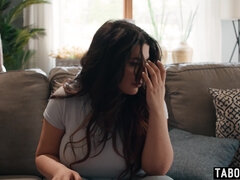 Arab mom has to nail to keep her secret