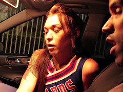 Anfeuerer, Interrassisch, Transfrau