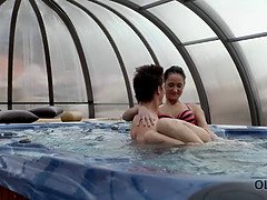 Blasen, Reif, Natürlichen titten, Pool, Muschi, Realität, Badeanzug, Jungendliche (18+)