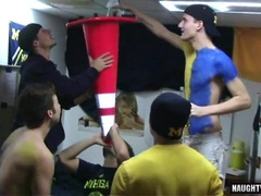 Watch Homo Bj Romp & Pop-shot a hot muscle babe with a cumshot facial