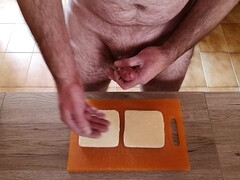 Cicci77 prepares sandwiches with sperm for his friends !!