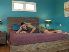 Shhh! Dante Colle Screwed While On Smartphone With GIRLFRIEND