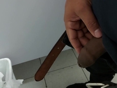 Fui la baño donde trabajo a tocarme