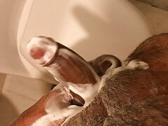 So creamy bear jerking in the bath 2