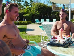 Roman Todd bottoms in a truly incredible fuck scene