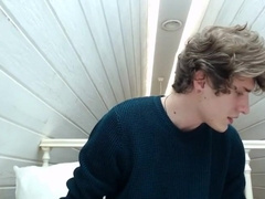 Punheta do lindo loiro russo sacudo