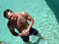 Pretty boy Ryan Lacey blows a huge load in a solo video
