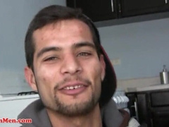 Hetero Latin man gets his meaty uncircumcised pito deep-throated by another latino stud