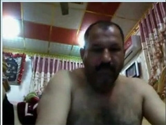 Cub Jerking: Mature Arab Edition